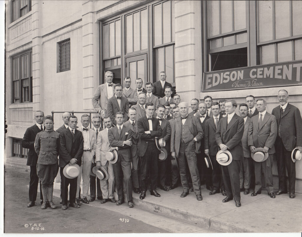 Employees of the Edison Portland Cement Company in 1916