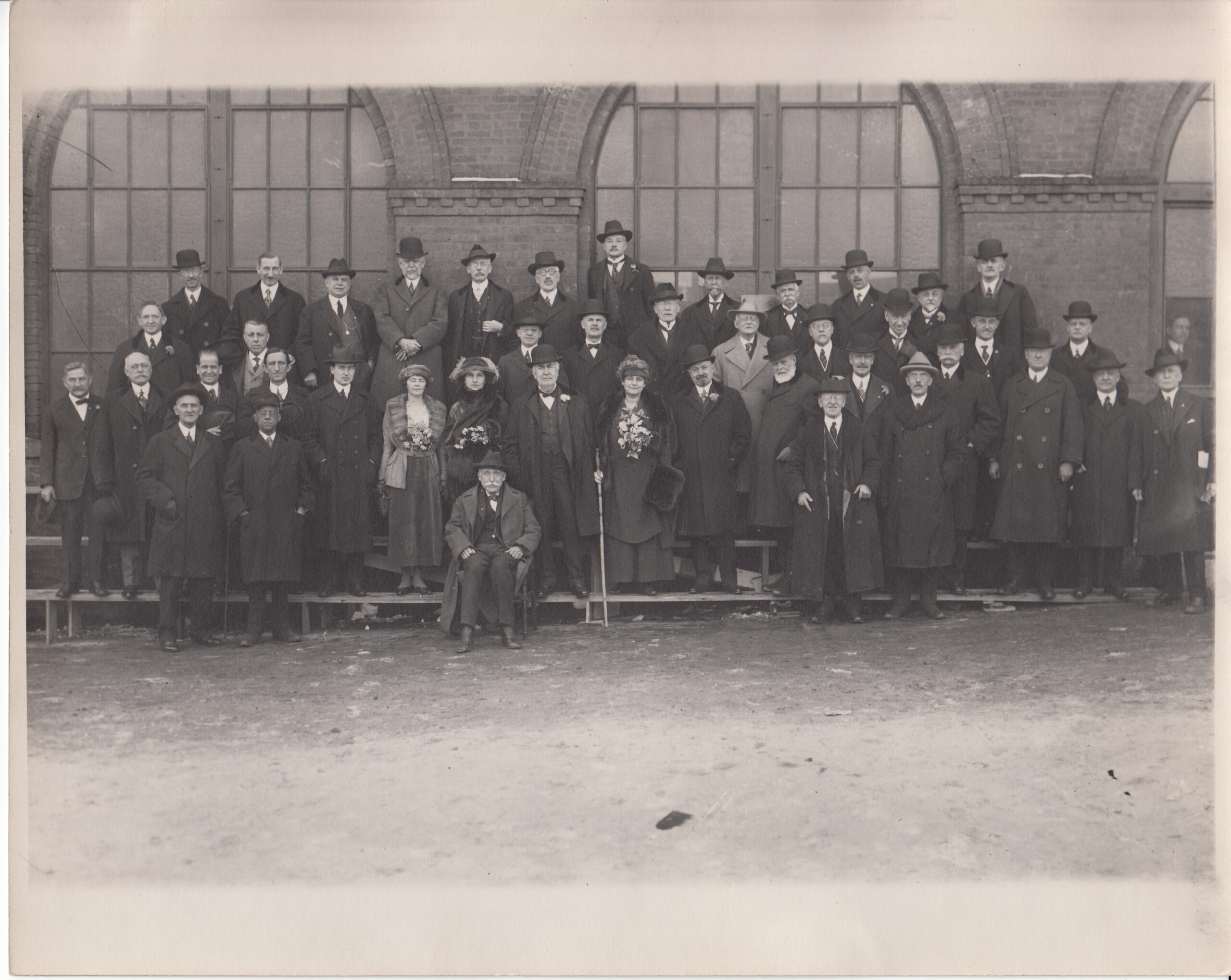 Thomas Edison, Lewis Latimer and members of the Edison Pioneers in 1920