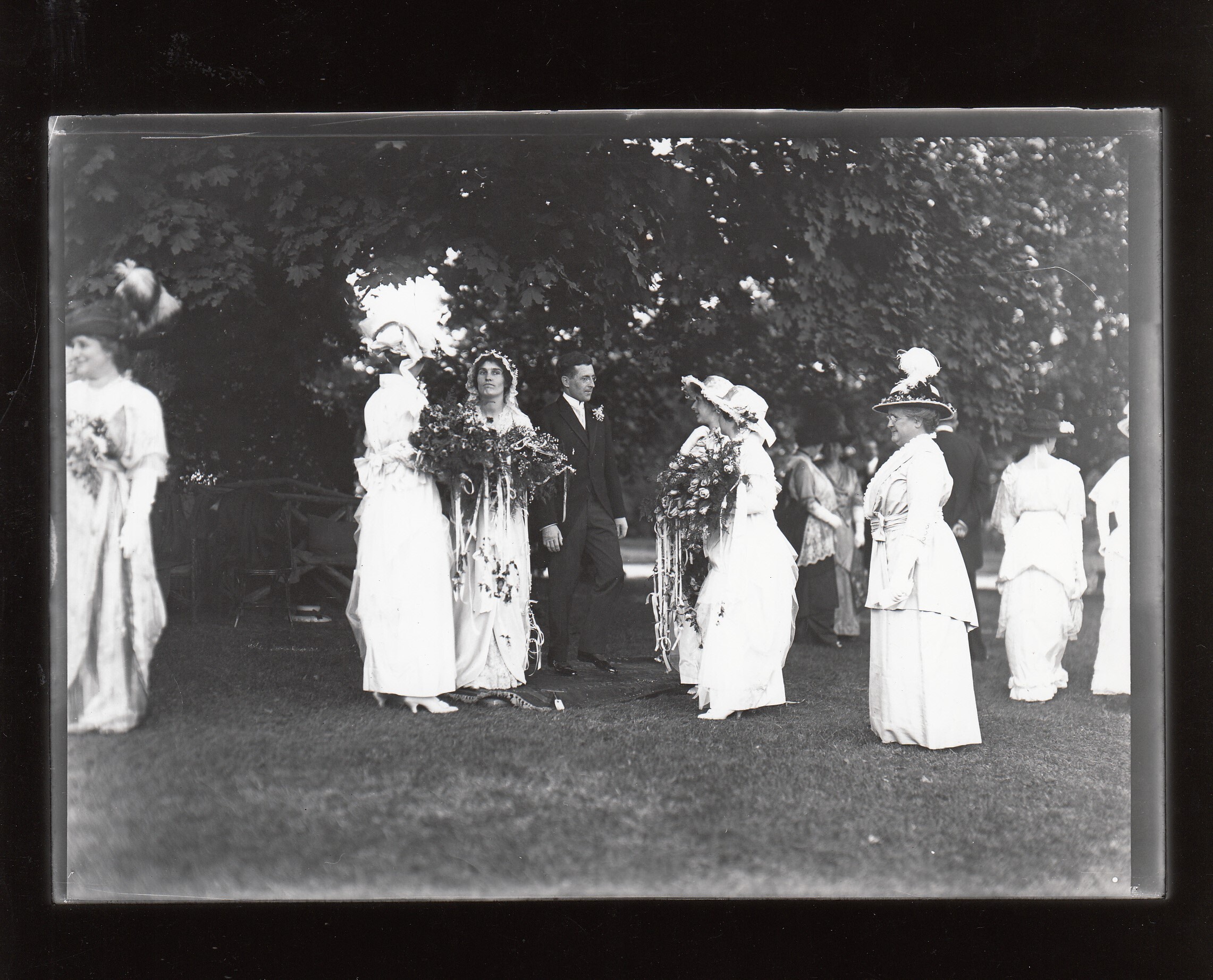 Madeleine Edison and John Eyre Sloane on their wedding day at Glenmont in 1914